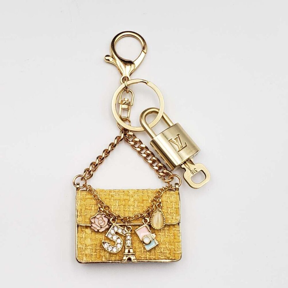Authentic Louis Vuitton Gold Padlock 🔒 Key Set w/ Unbranded Tweed Bag Charm - Picture 2 of 8